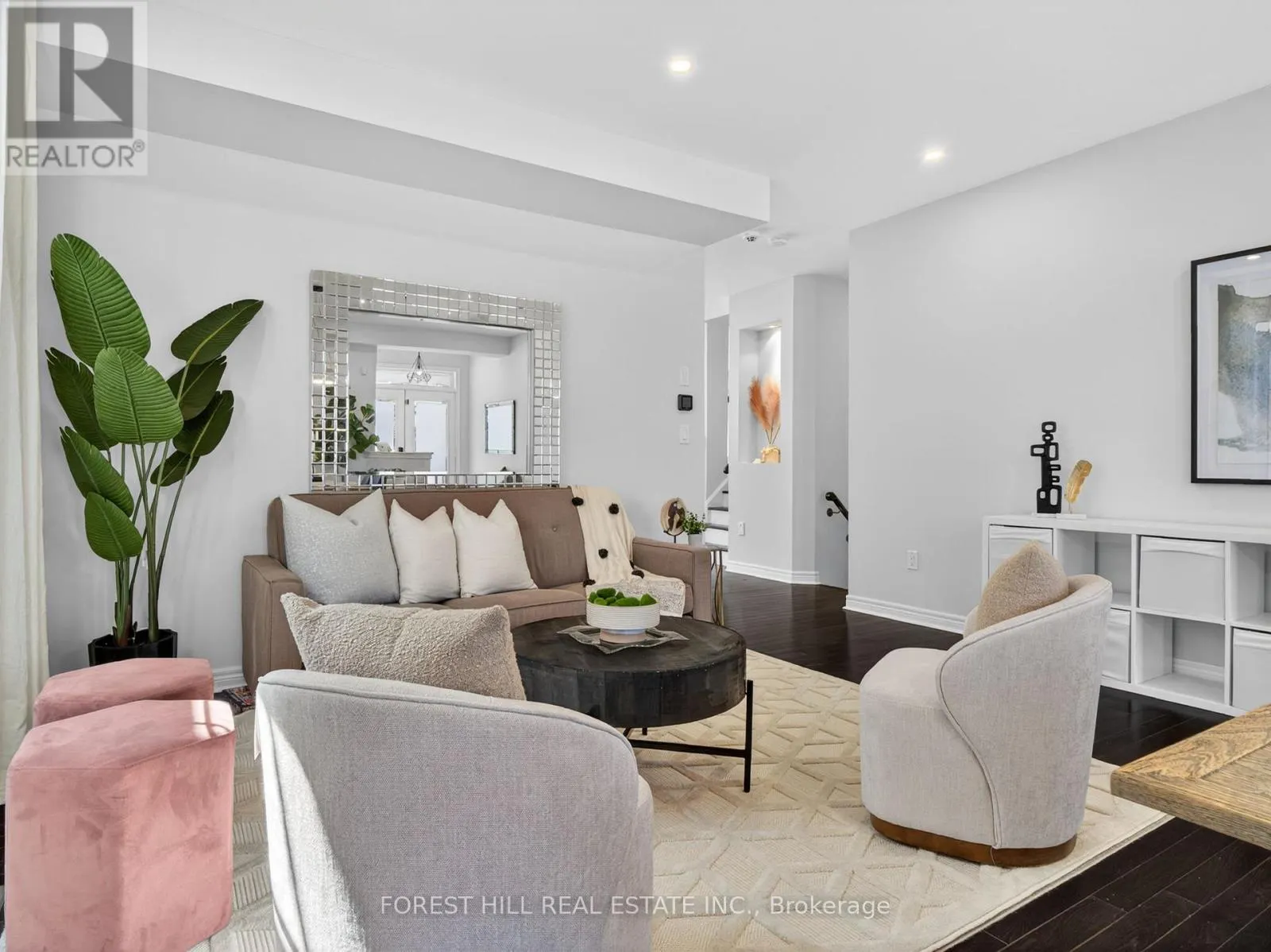 12 WALLENBERG DRIVE