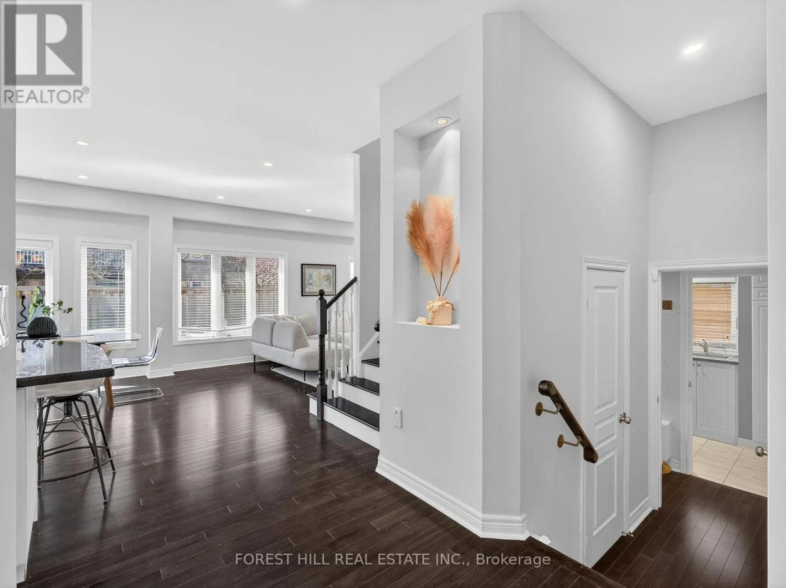 12 WALLENBERG DRIVE