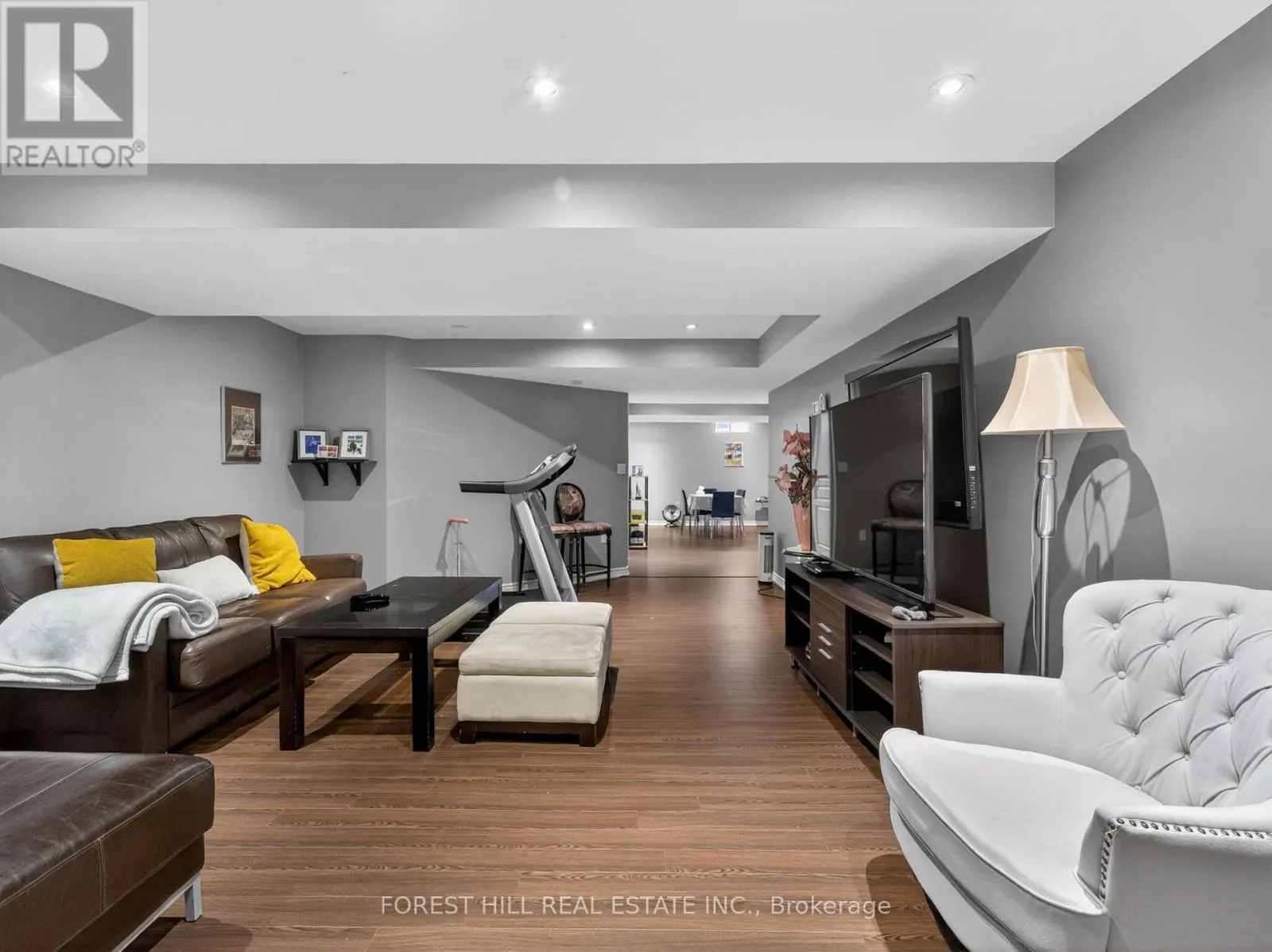 12 WALLENBERG DRIVE