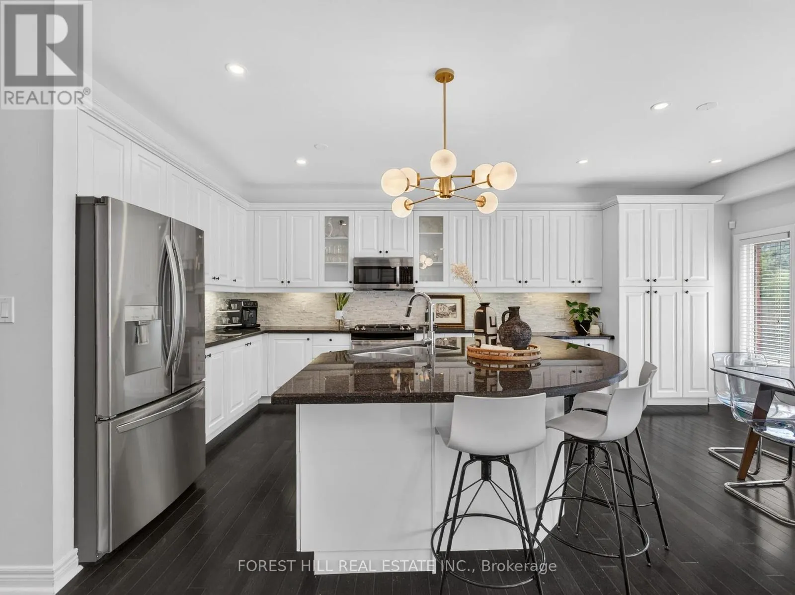 12 WALLENBERG DRIVE