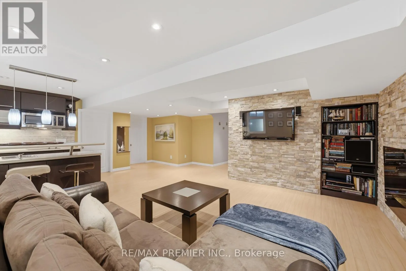 63 SUMMERIDGE DRIVE