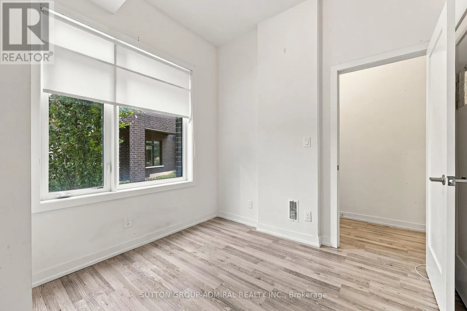 35 - 370 RED MAPLE ROAD