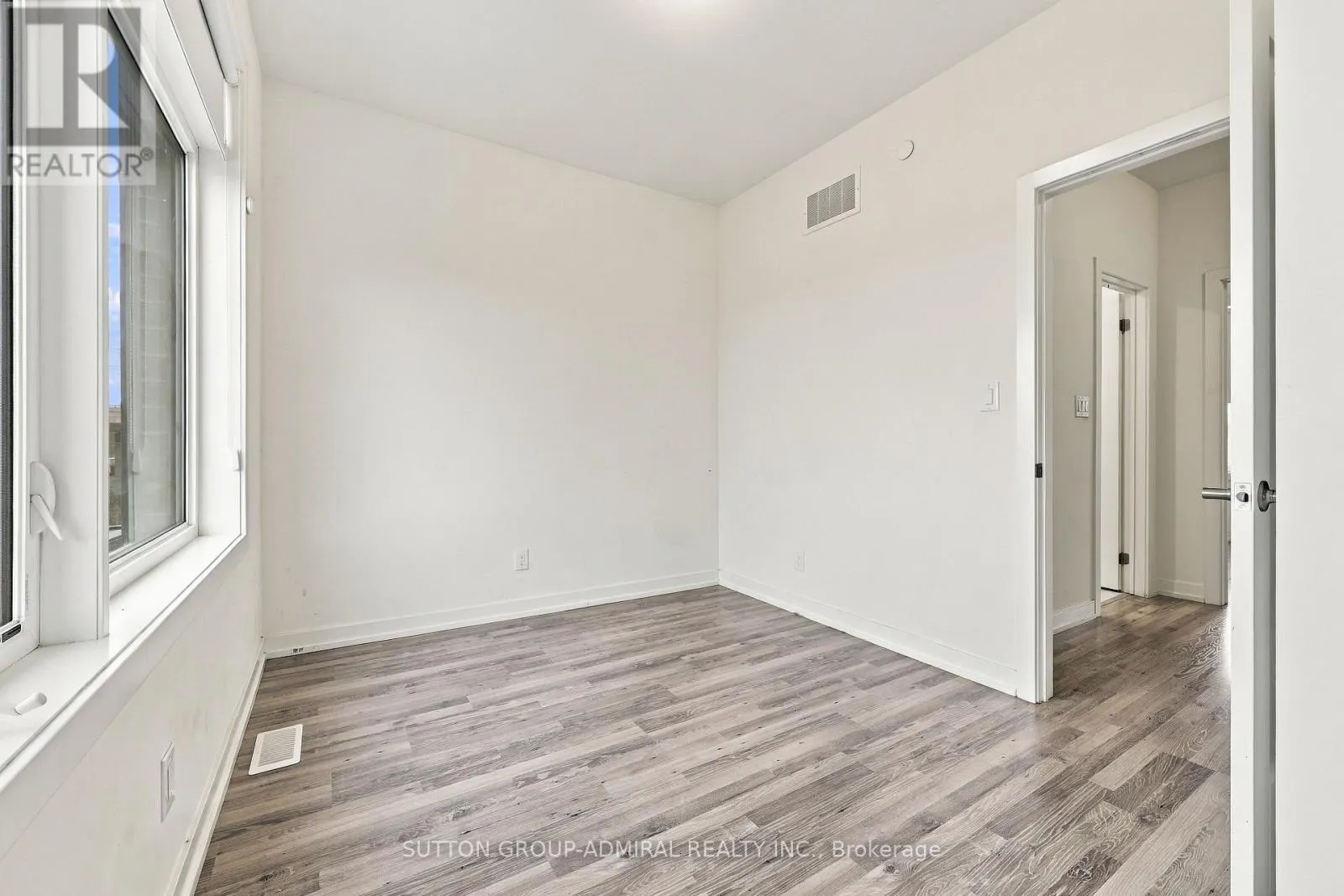 35 - 370 RED MAPLE ROAD