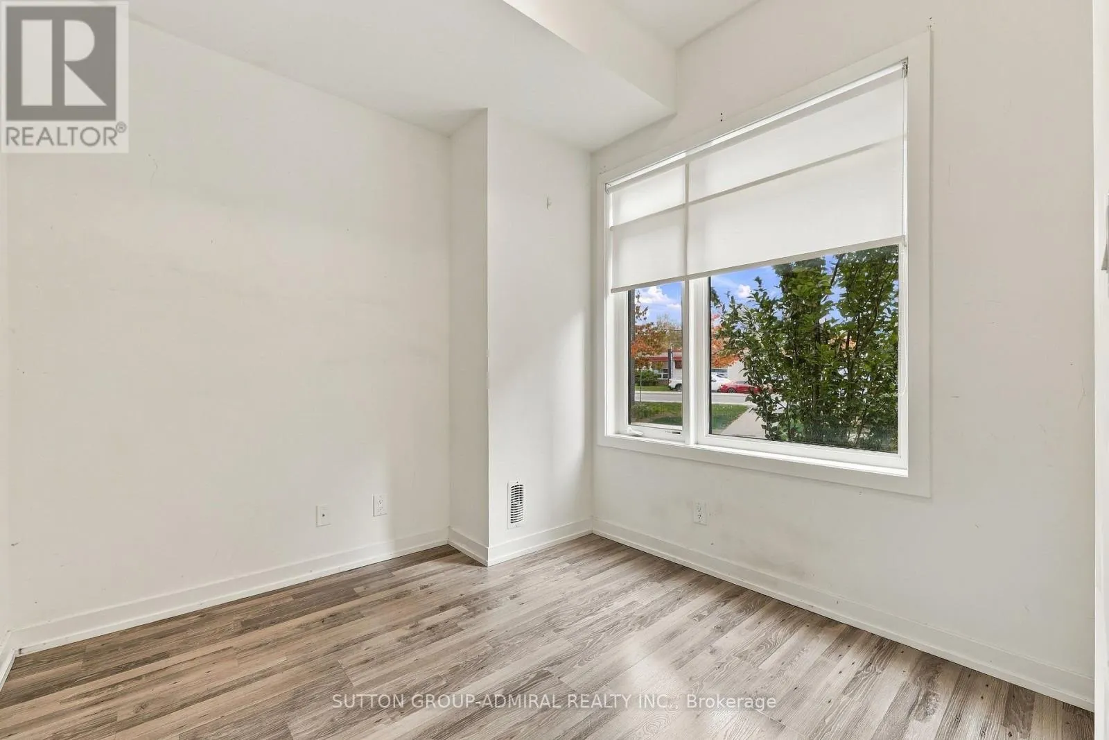 35 - 370 RED MAPLE ROAD