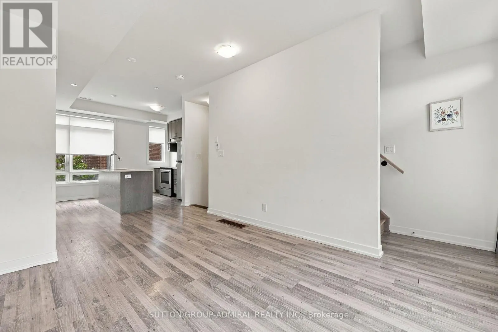 35 - 370 RED MAPLE ROAD