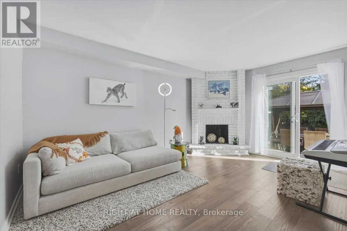 31 SUNBIRD BOULEVARD