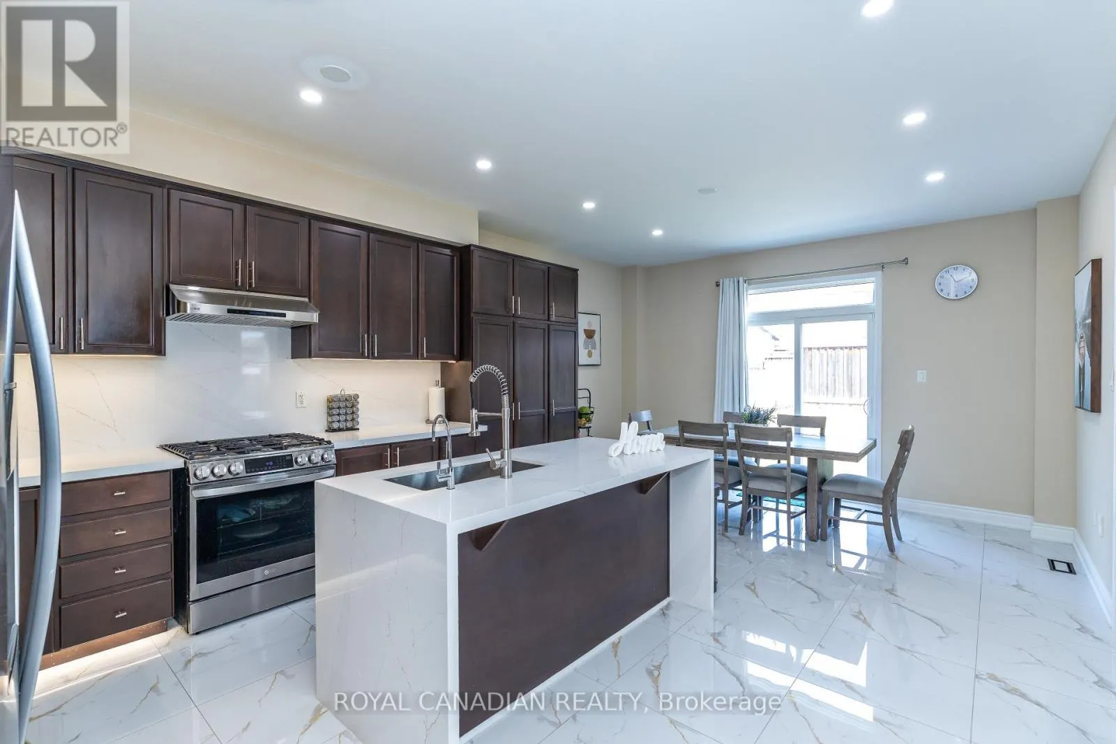 213 RICHARDSON CRESCENT
