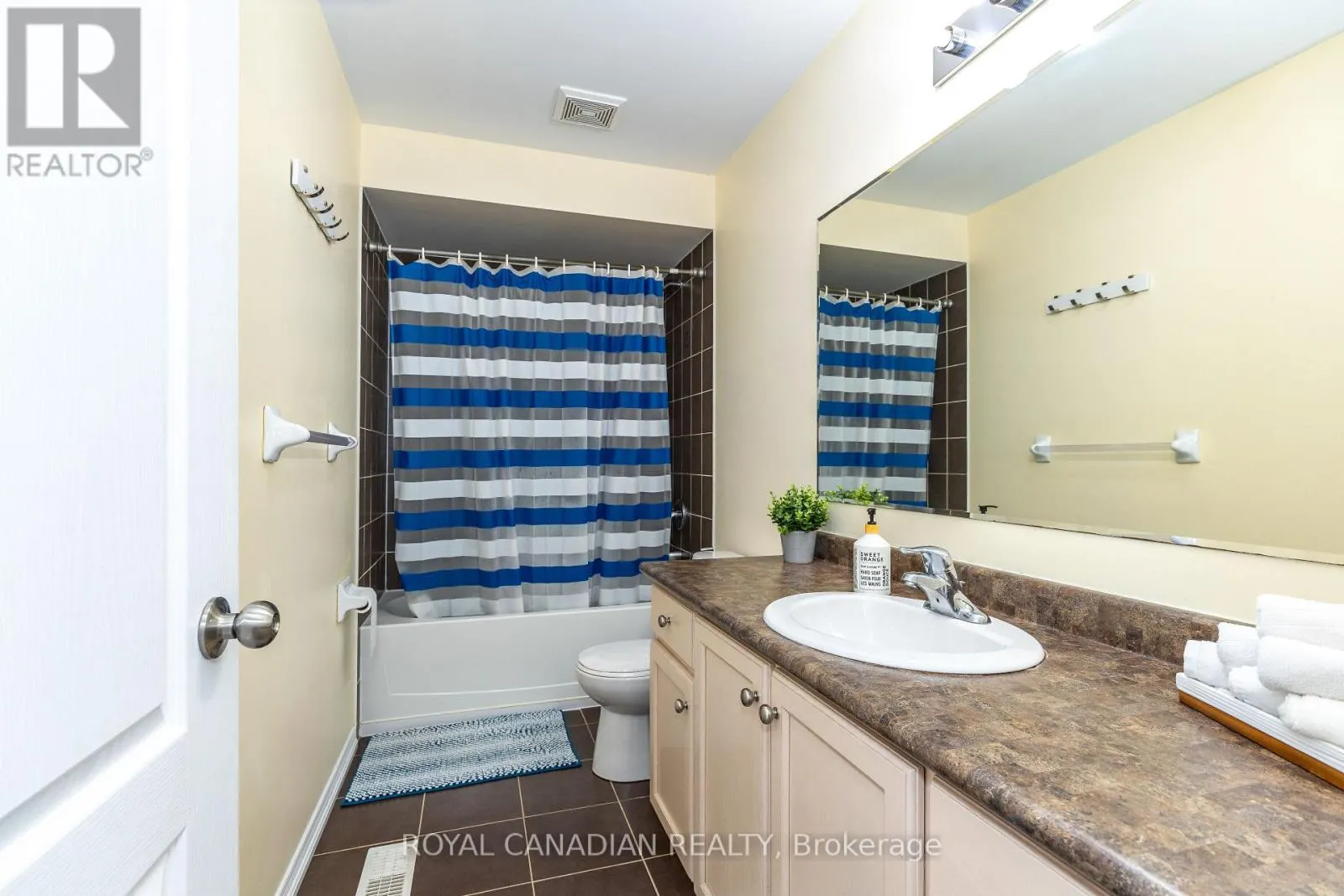 213 RICHARDSON CRESCENT