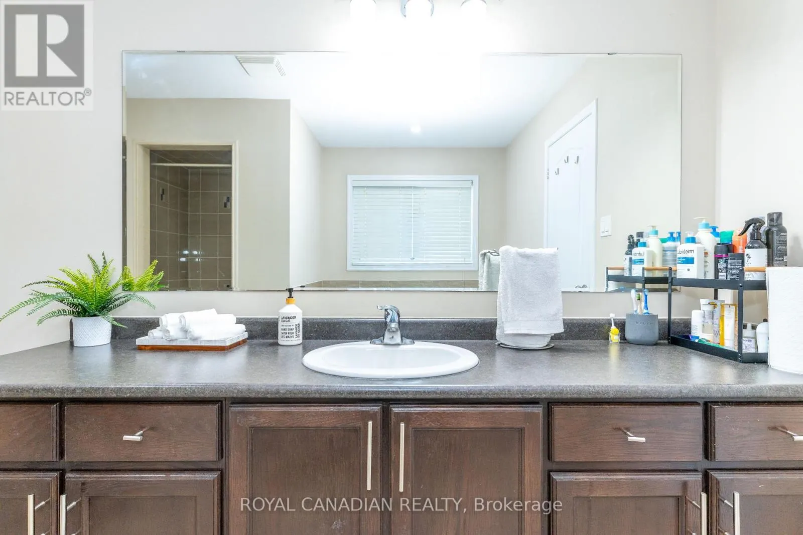 213 RICHARDSON CRESCENT