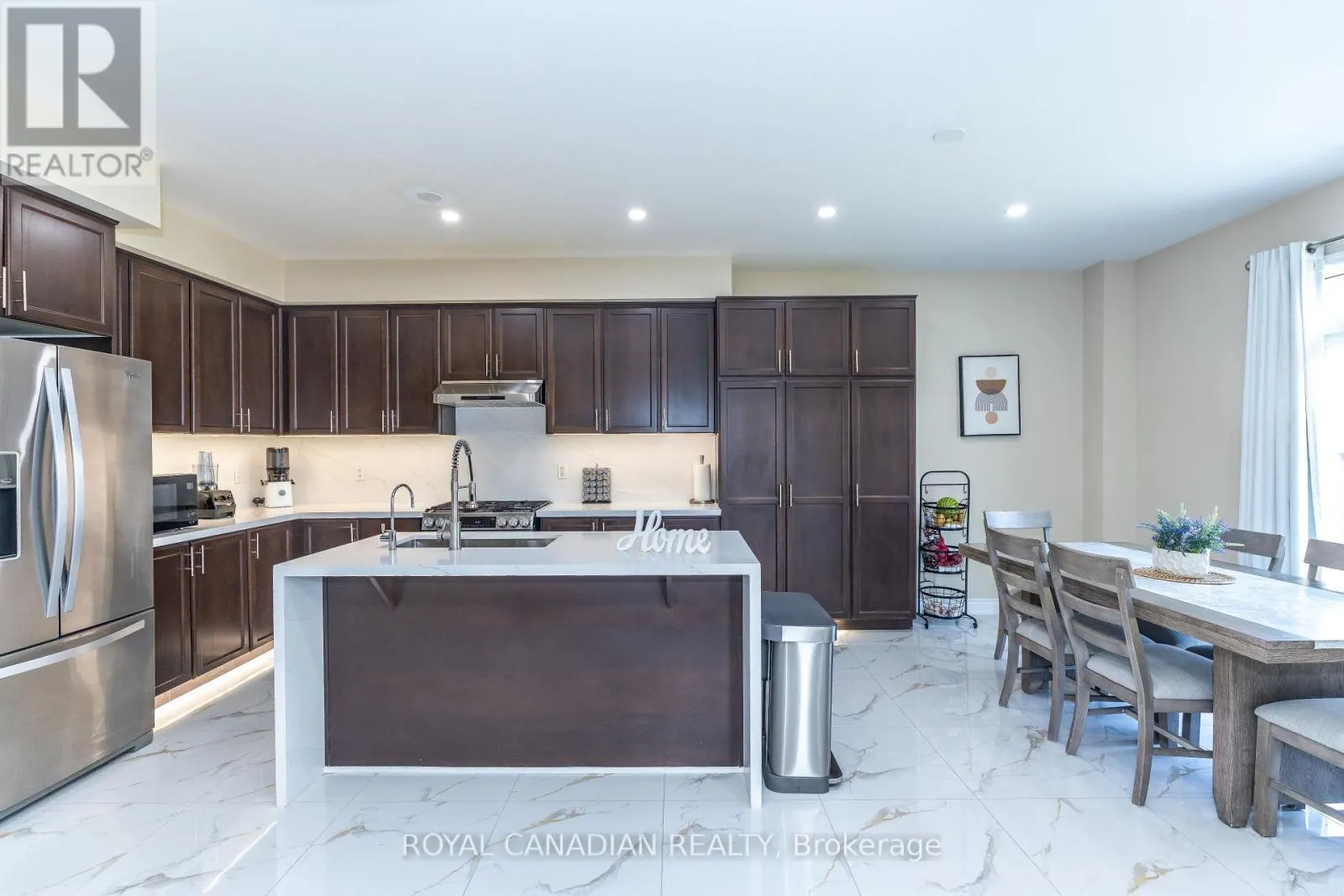 213 RICHARDSON CRESCENT