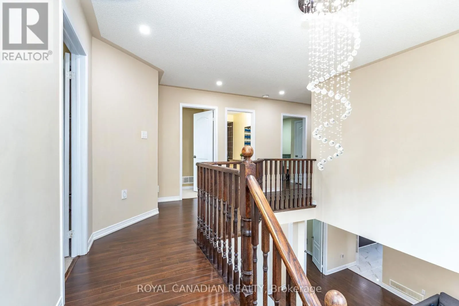 213 RICHARDSON CRESCENT