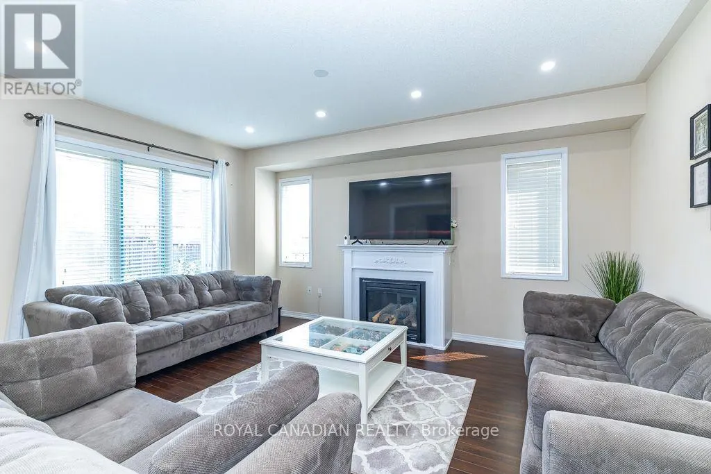 213 RICHARDSON CRESCENT