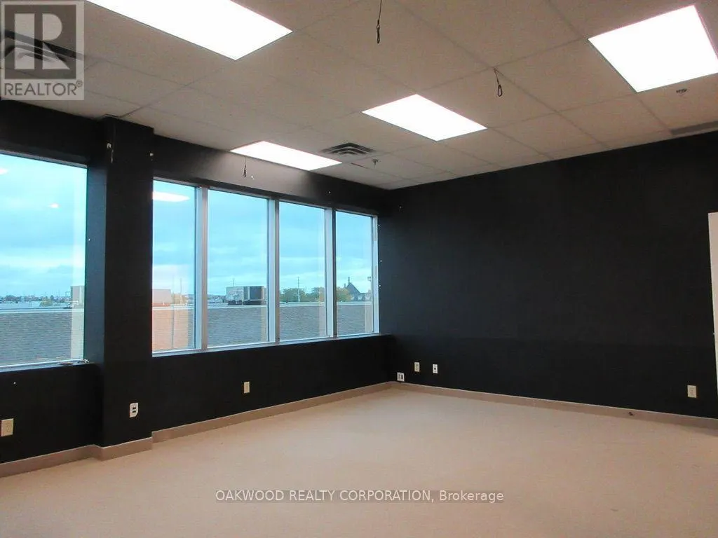 TB 203 - 8000 JANE STREET