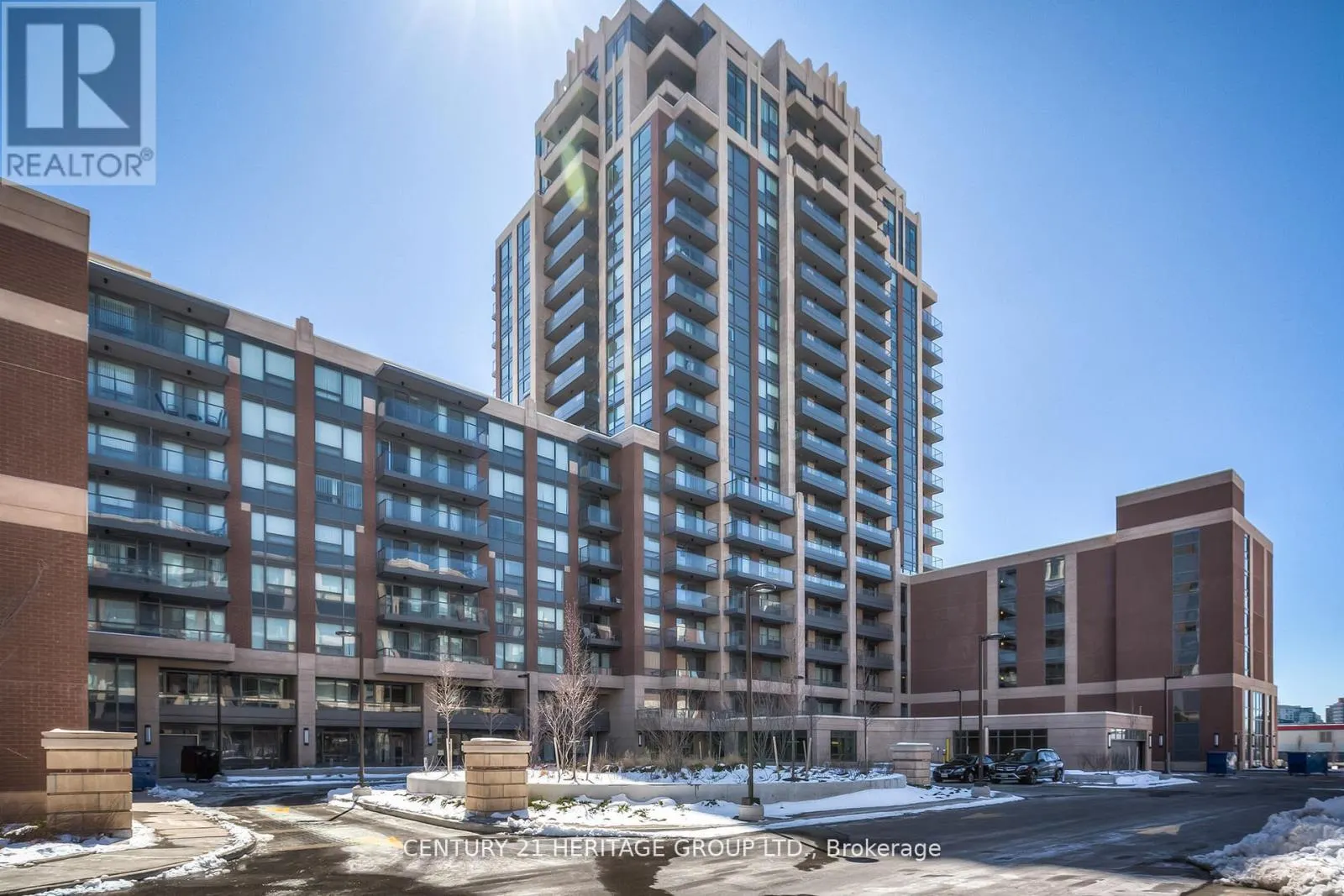 302 - 1 UPTOWN DRIVE
