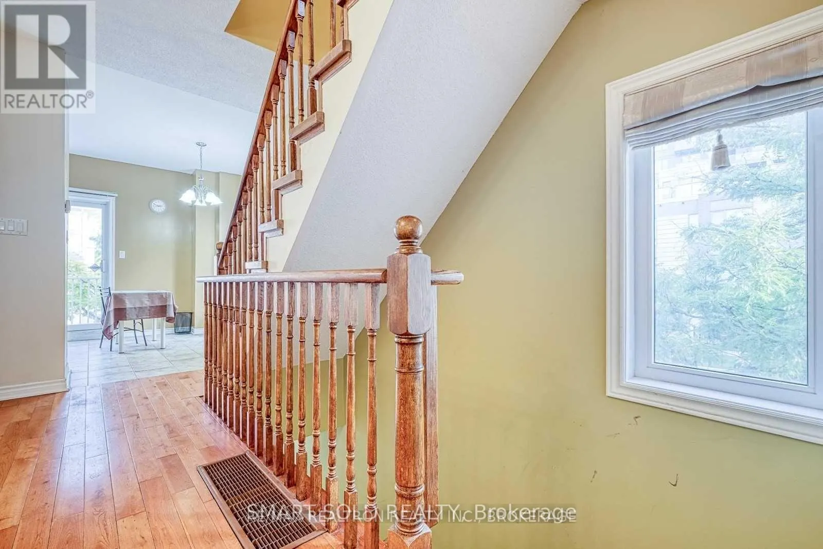 76E LEITCHCROFT CRESCENT