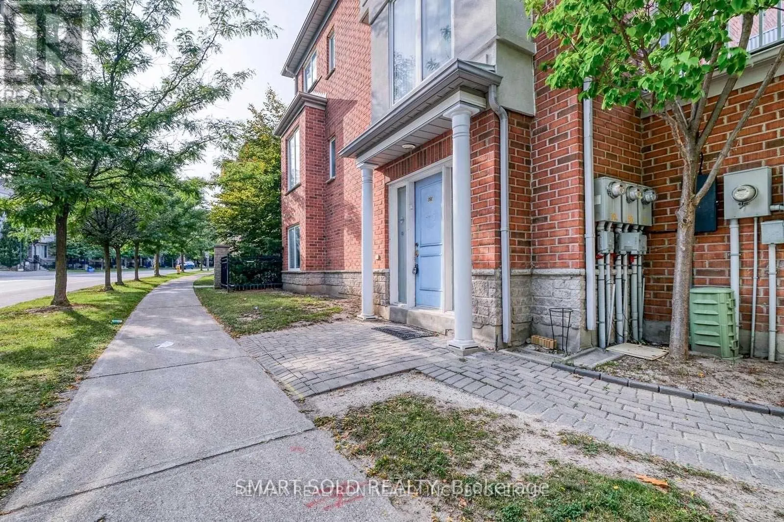 76E LEITCHCROFT CRESCENT