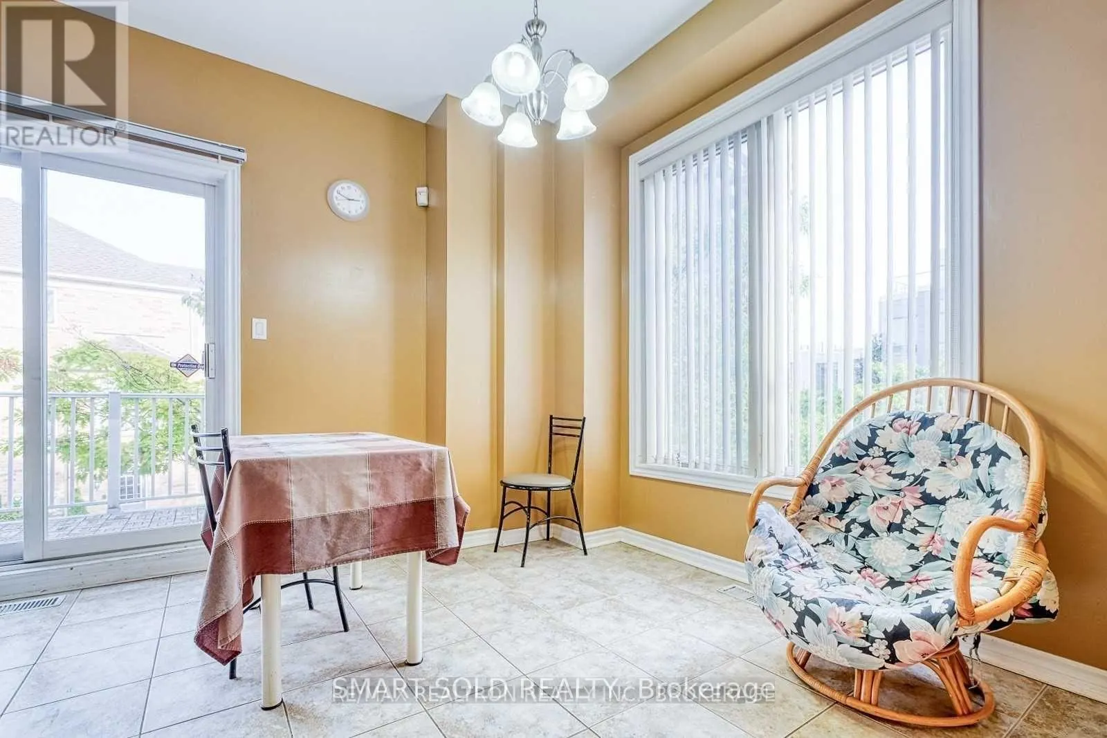 76E LEITCHCROFT CRESCENT