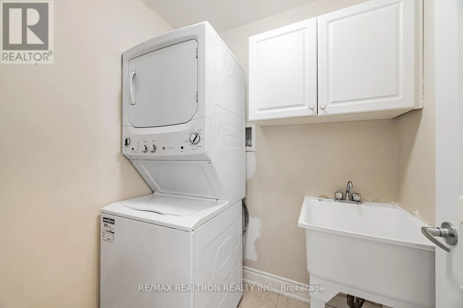 207 - 9901 KEELE STREET