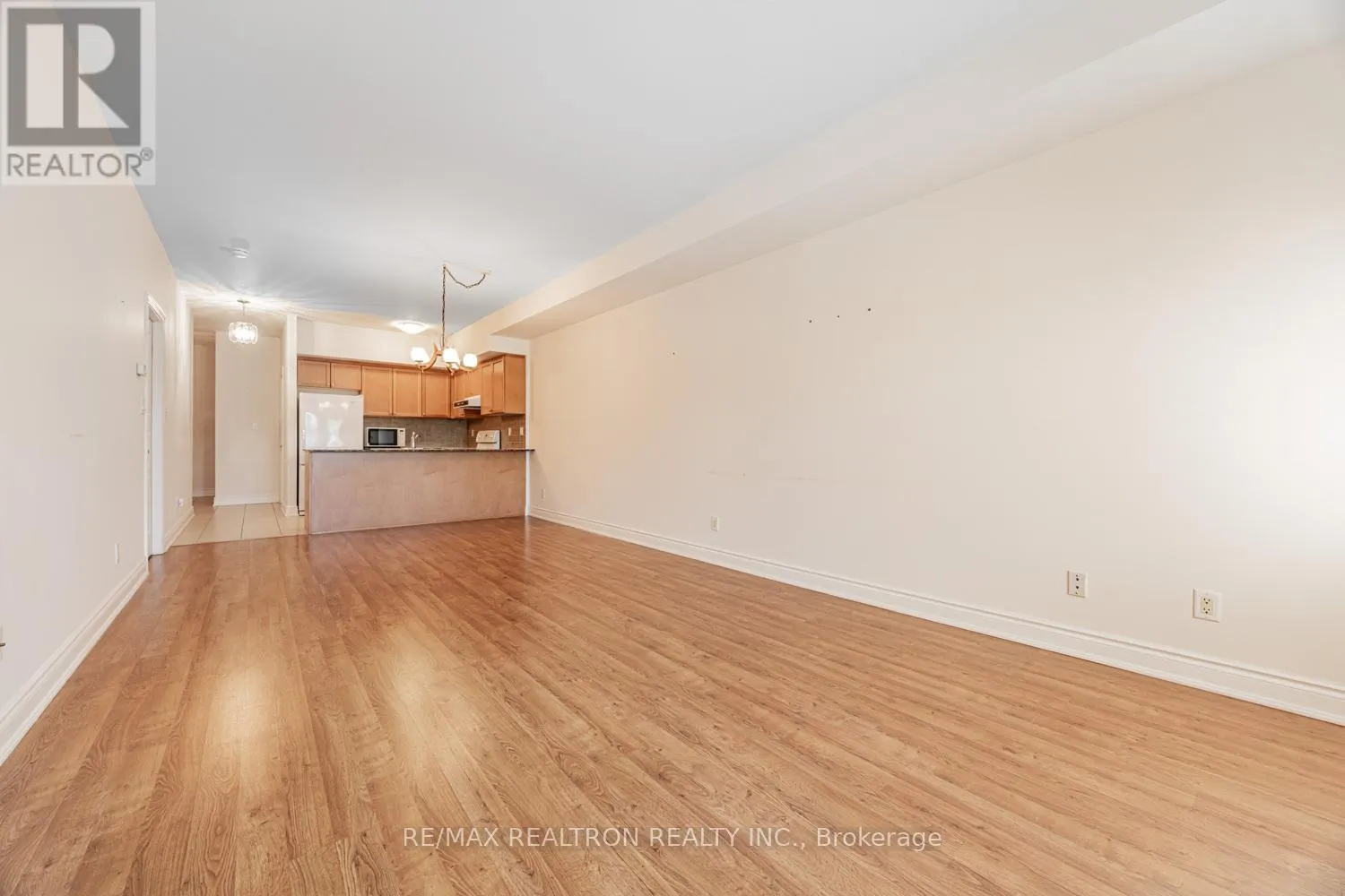 207 - 9901 KEELE STREET
