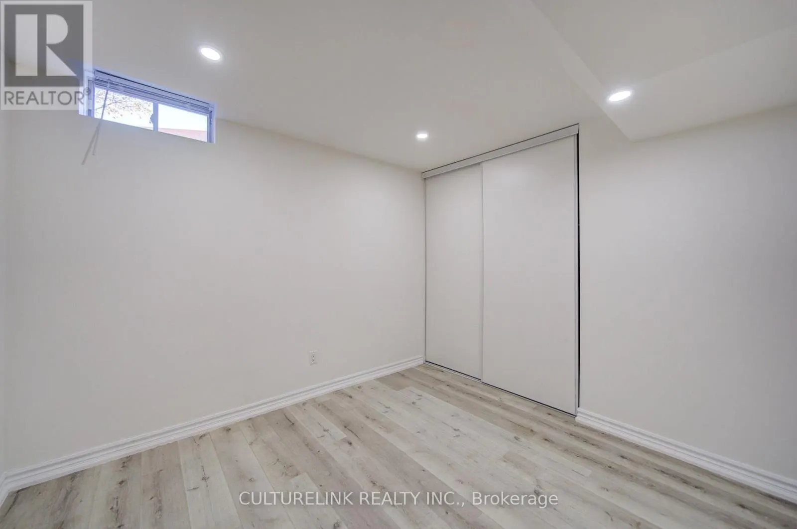 2 HARTWELL PLACE