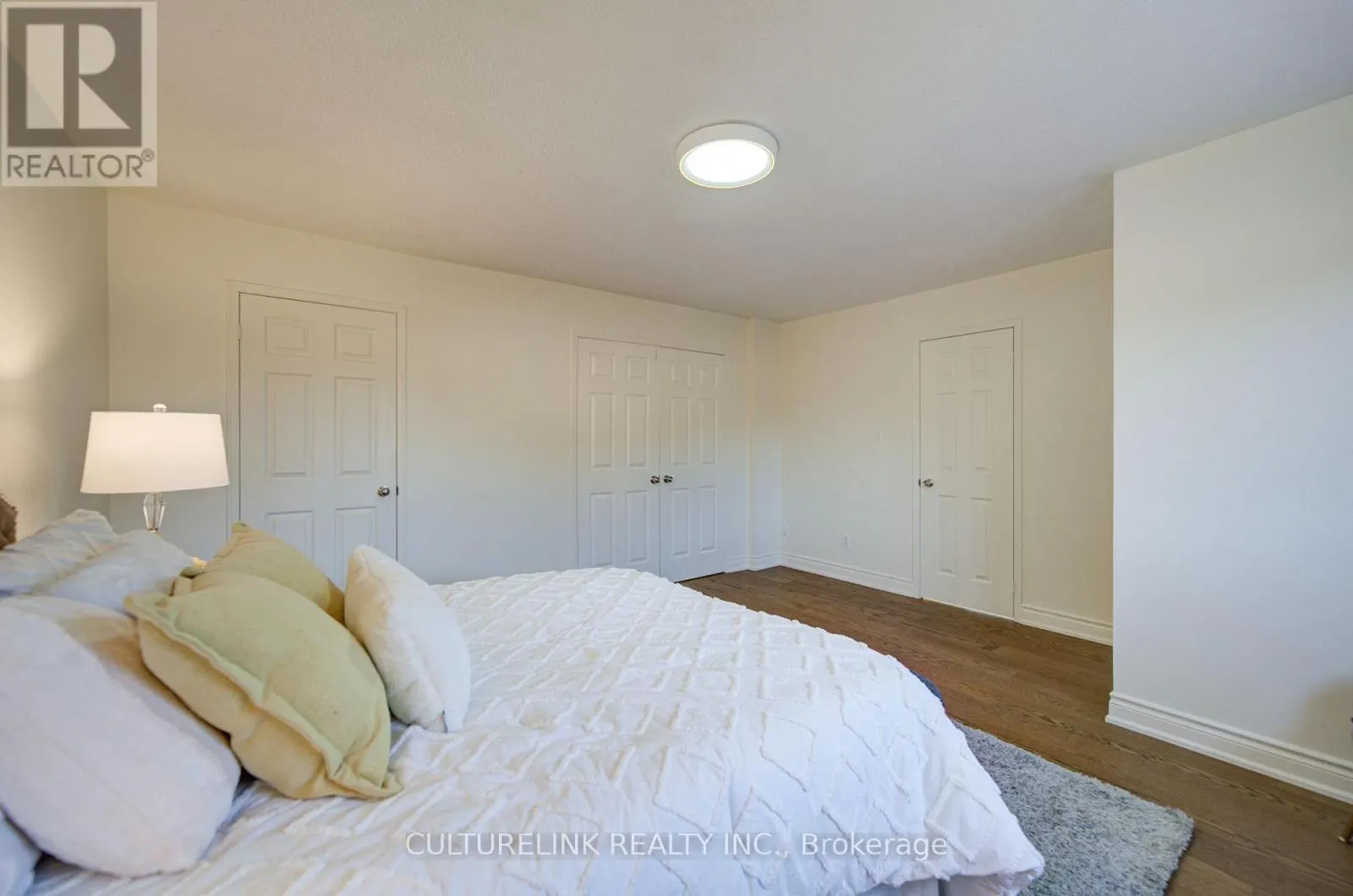2 HARTWELL PLACE