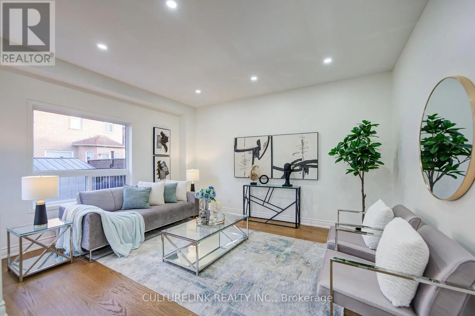 2 HARTWELL PLACE