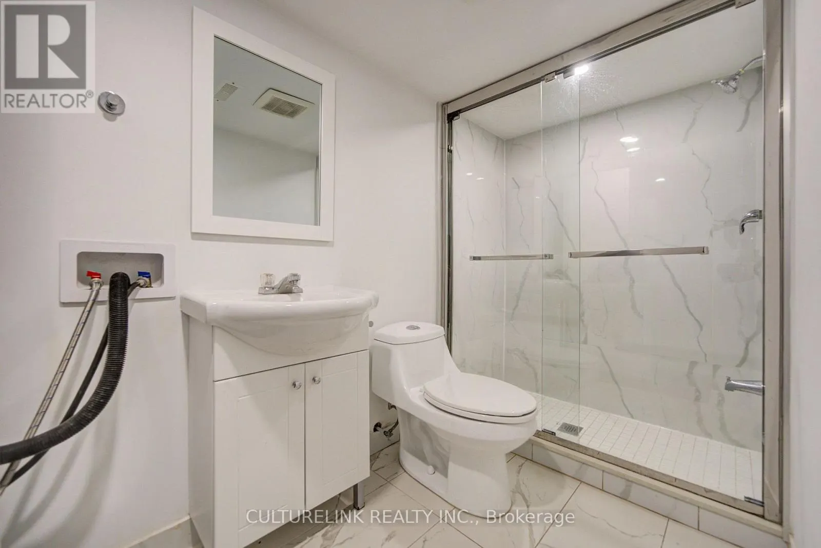 2 HARTWELL PLACE