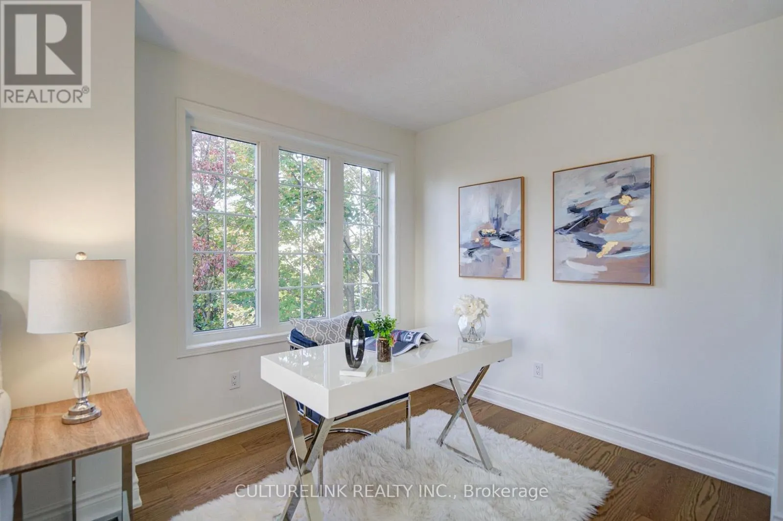 2 HARTWELL PLACE