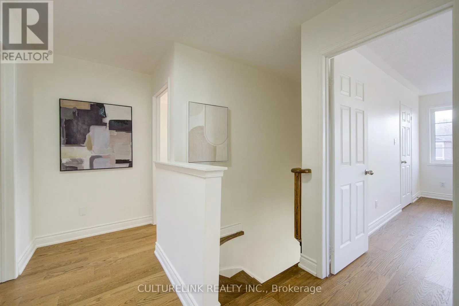 2 HARTWELL PLACE
