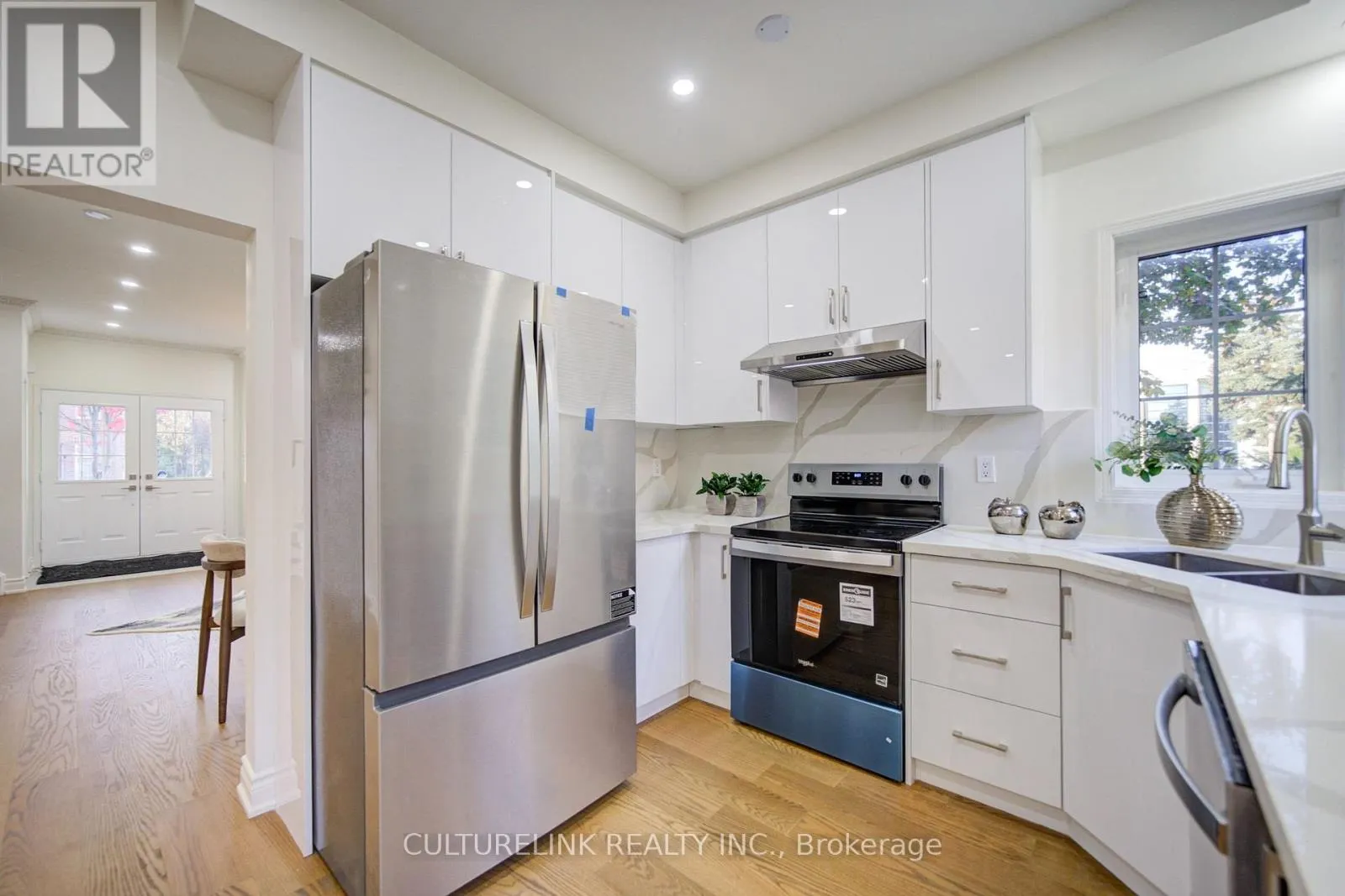 2 HARTWELL PLACE
