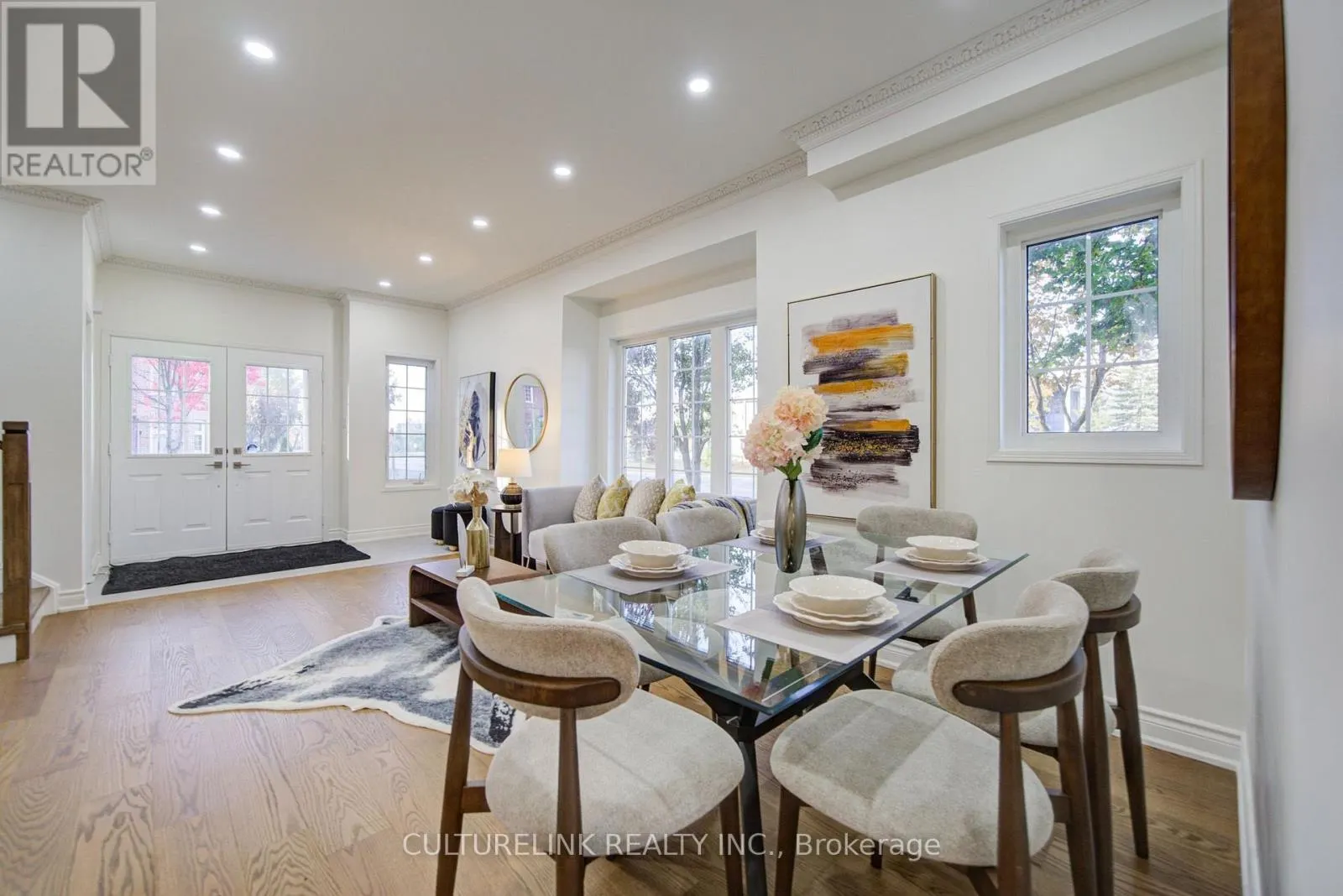 2 HARTWELL PLACE