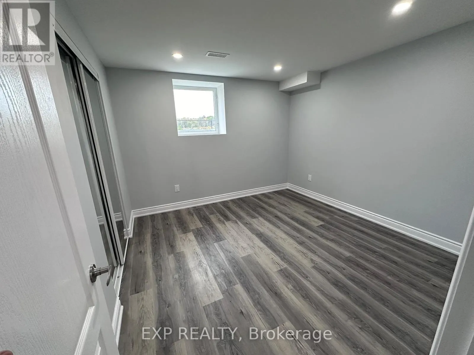 31 LORNE THOMAS PLACE