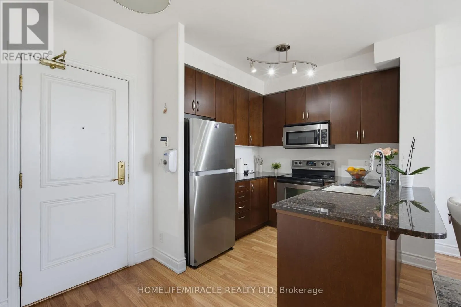 502 - 9225 JANE STREET