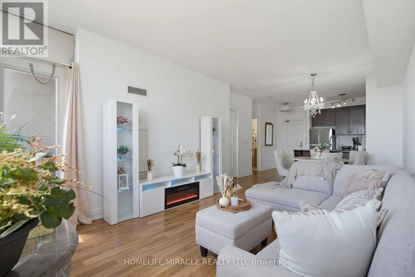 502 - 9225 JANE STREET