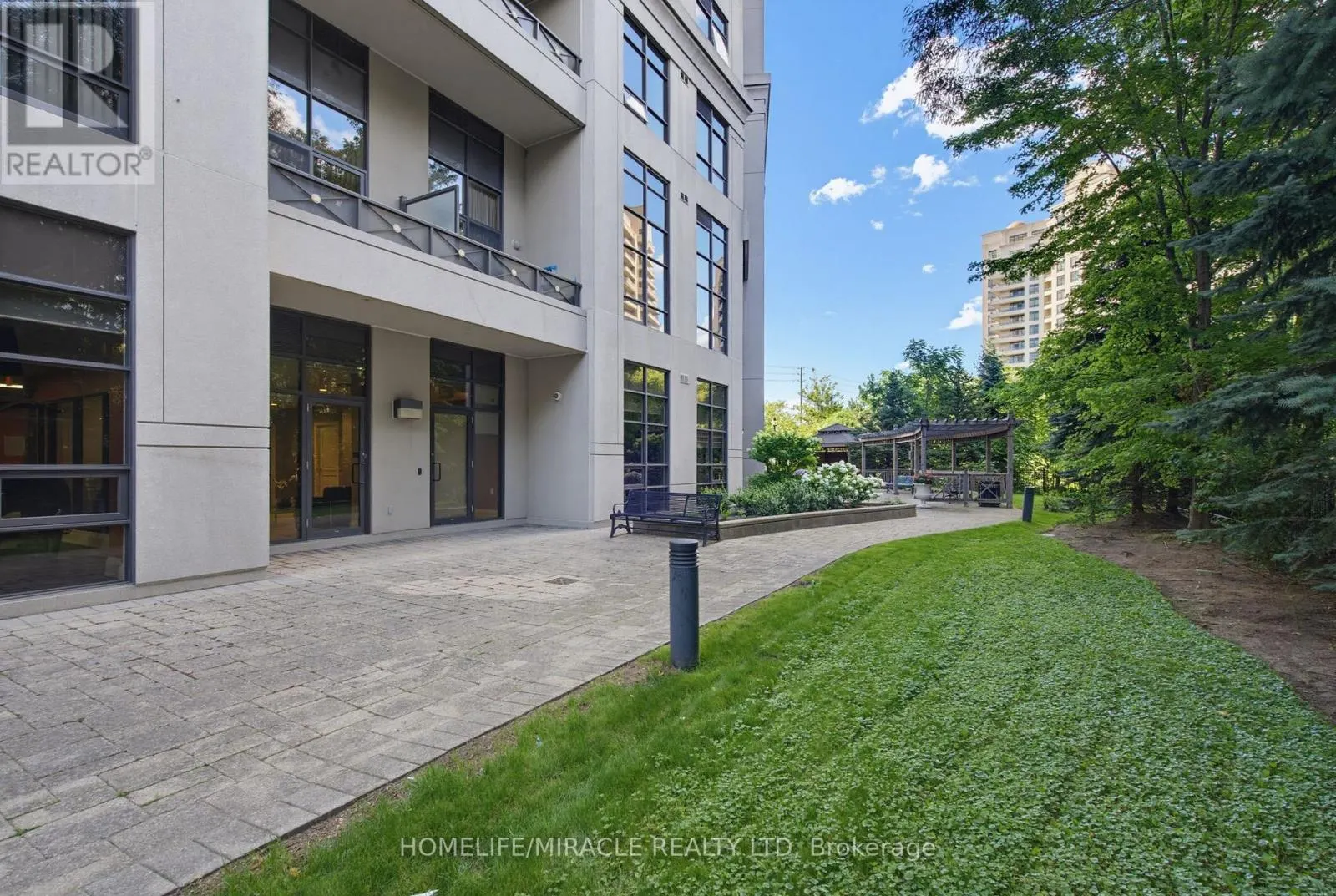 502 - 9225 JANE STREET