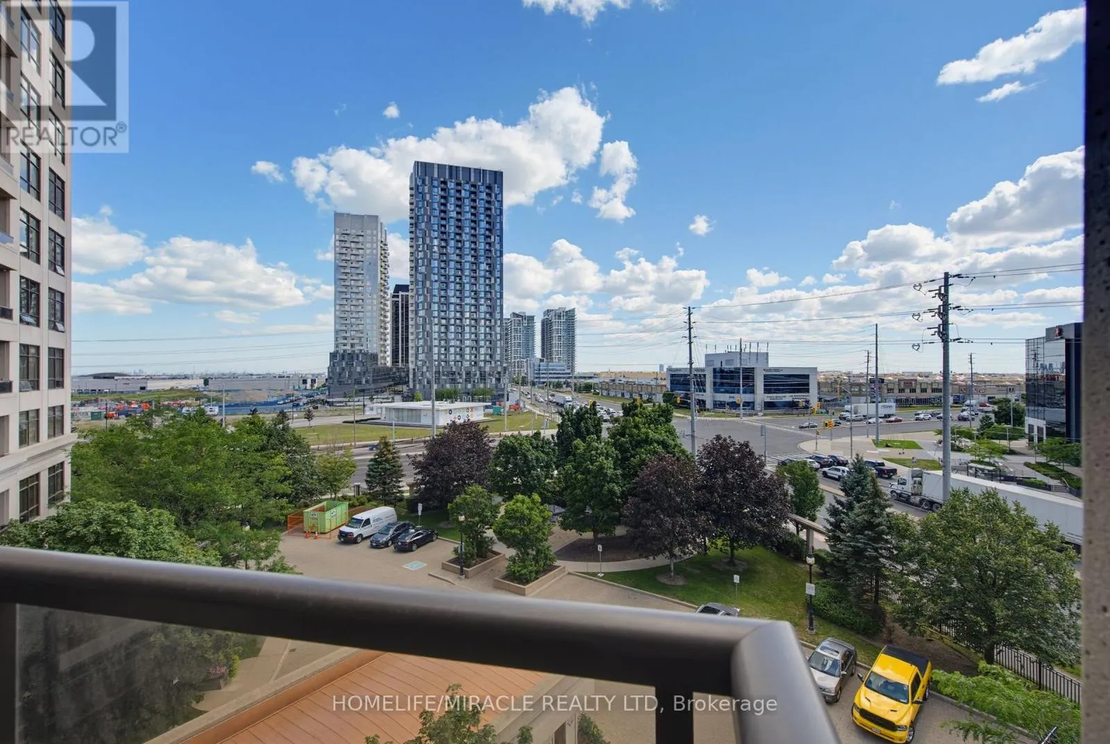 502 - 9225 JANE STREET