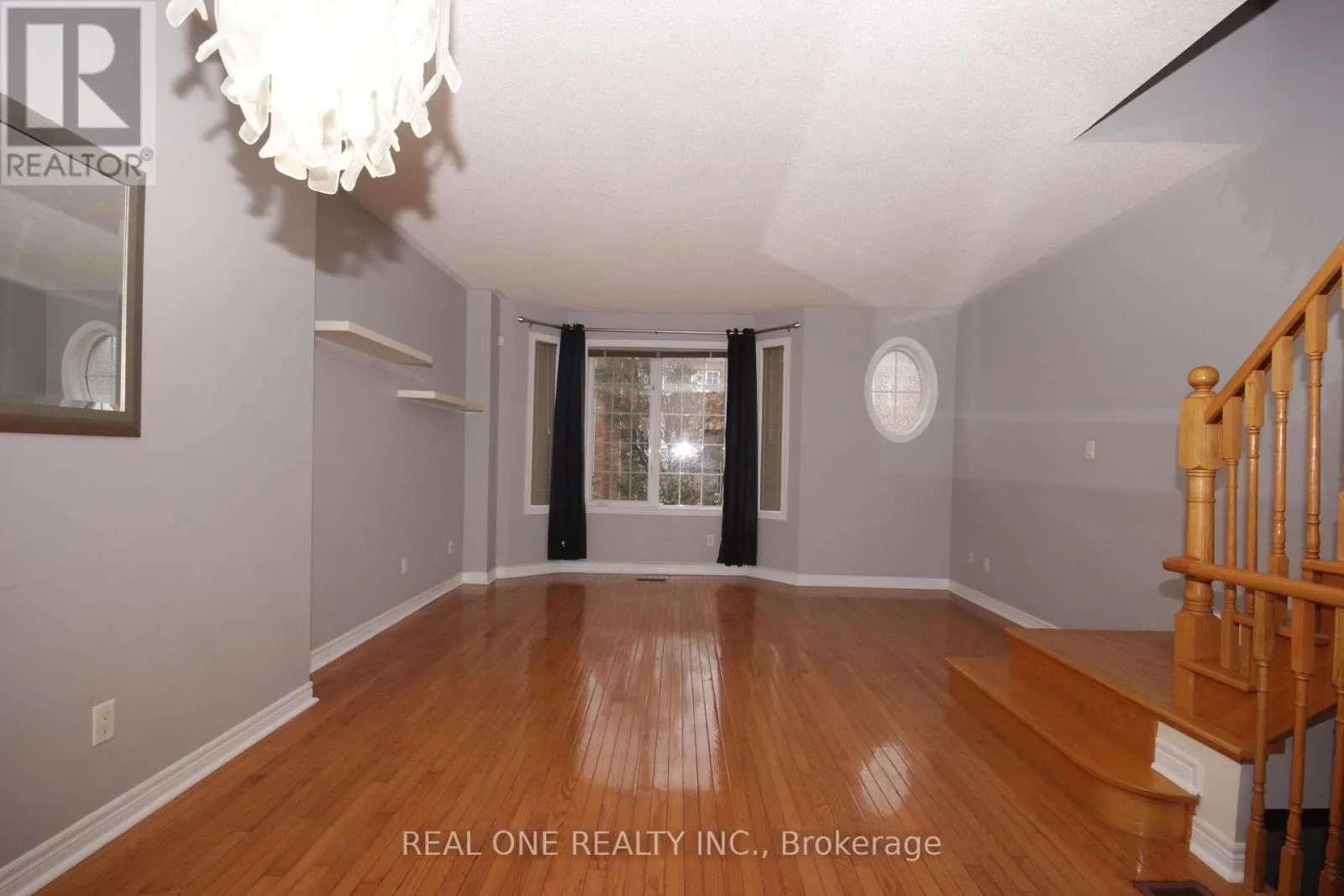 15 AZALEA GATE WAY