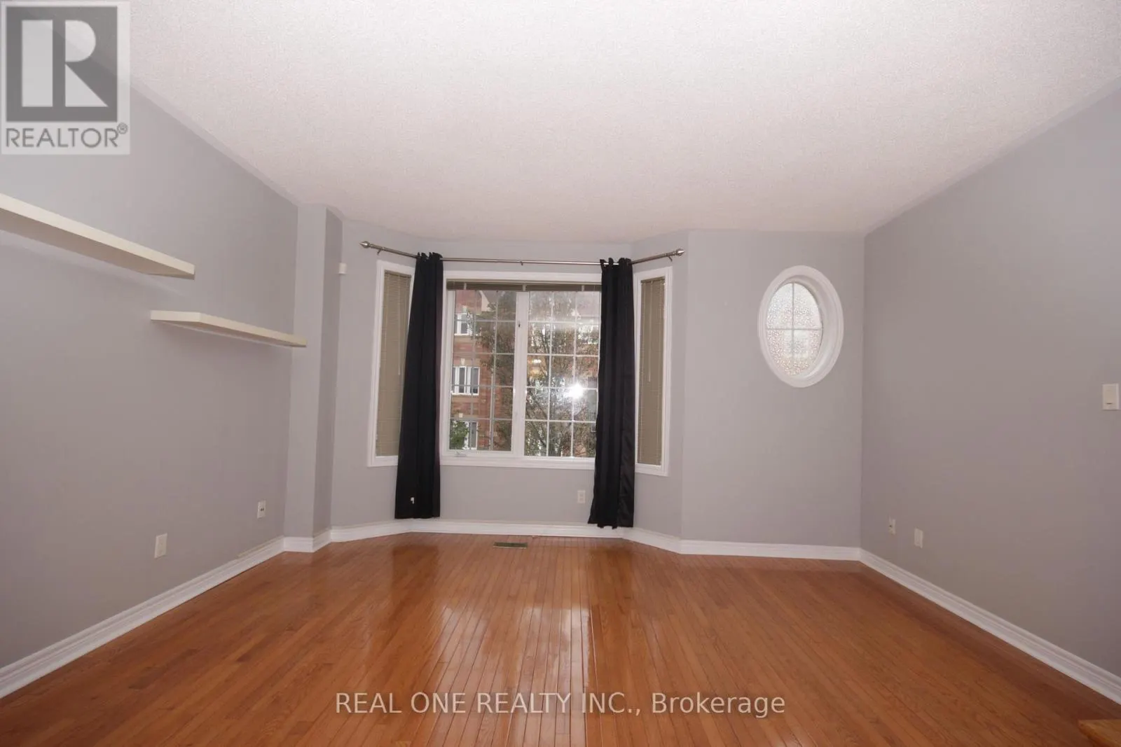 15 AZALEA GATE WAY