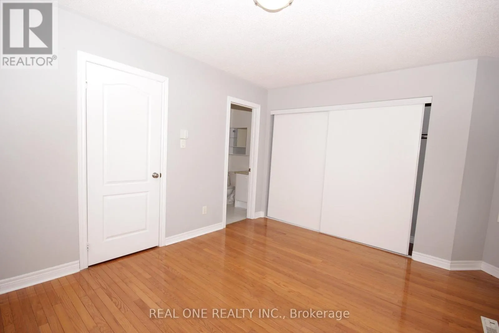 15 AZALEA GATE WAY