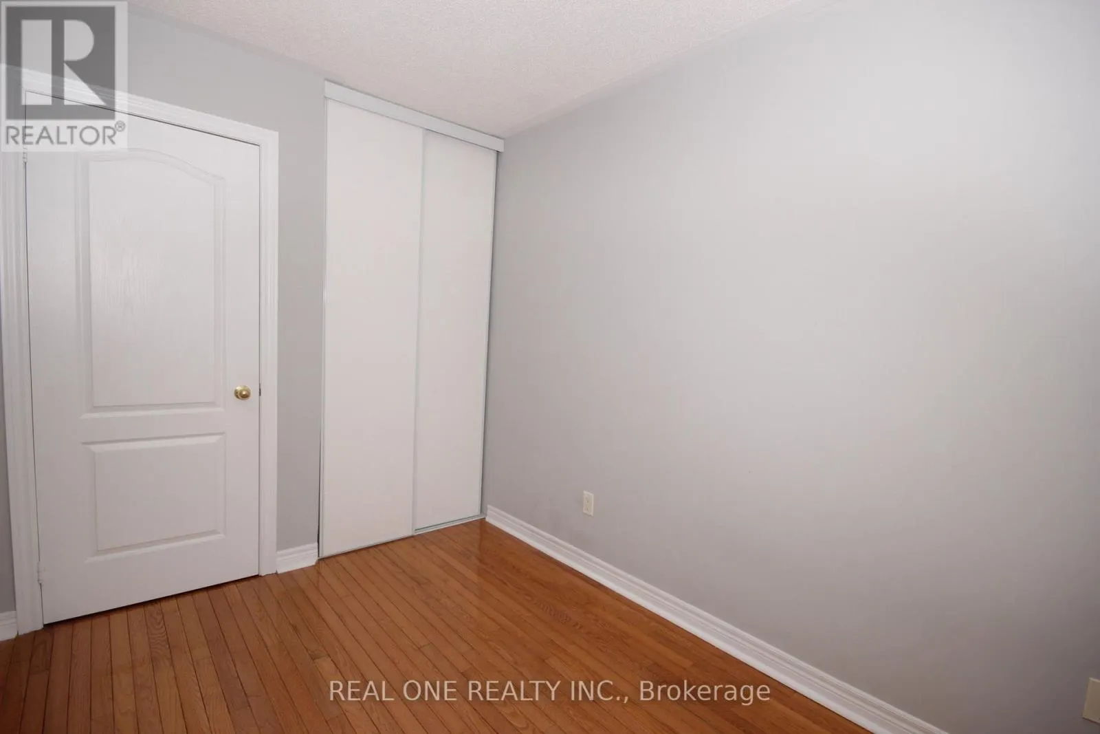 15 AZALEA GATE WAY