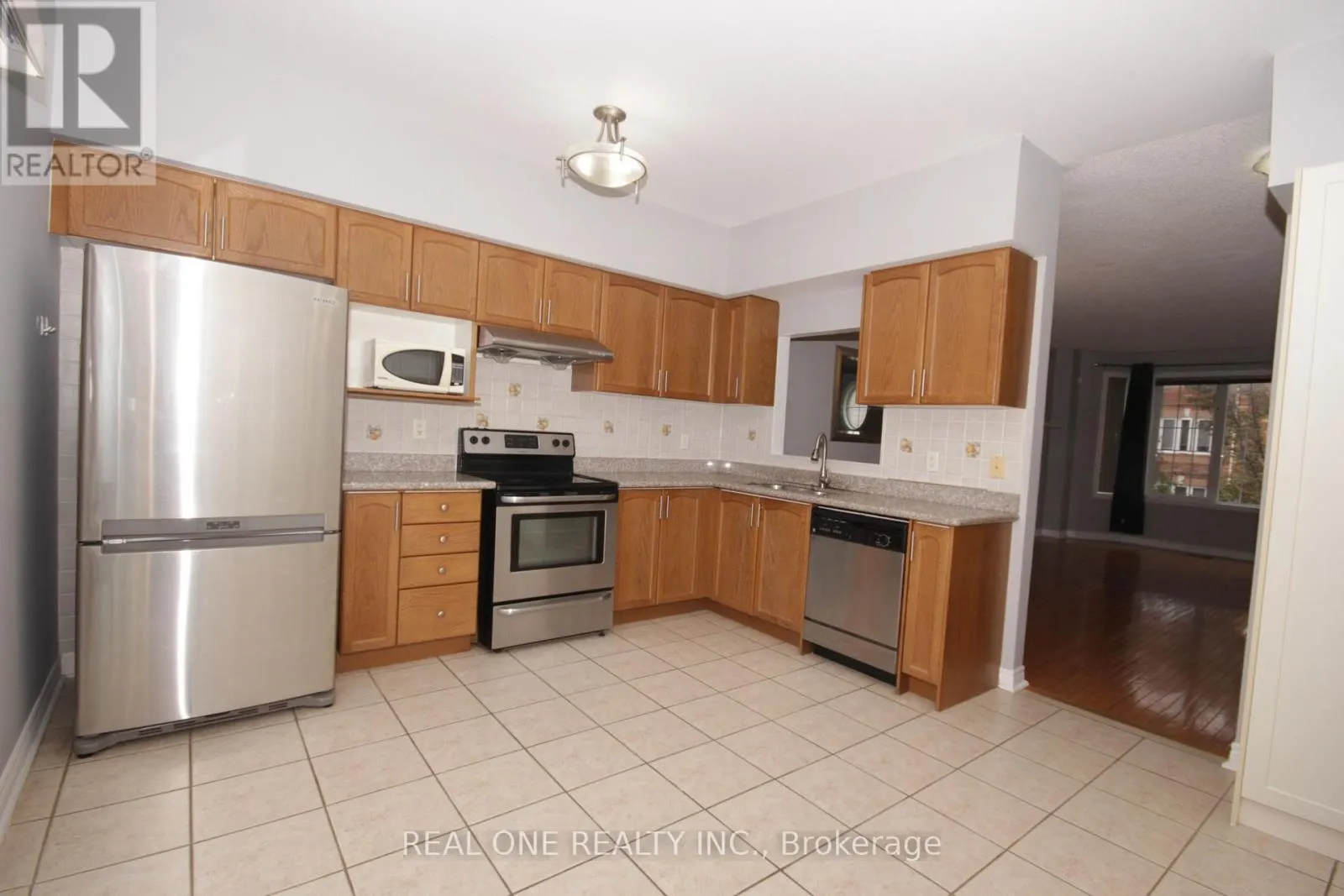 15 AZALEA GATE WAY