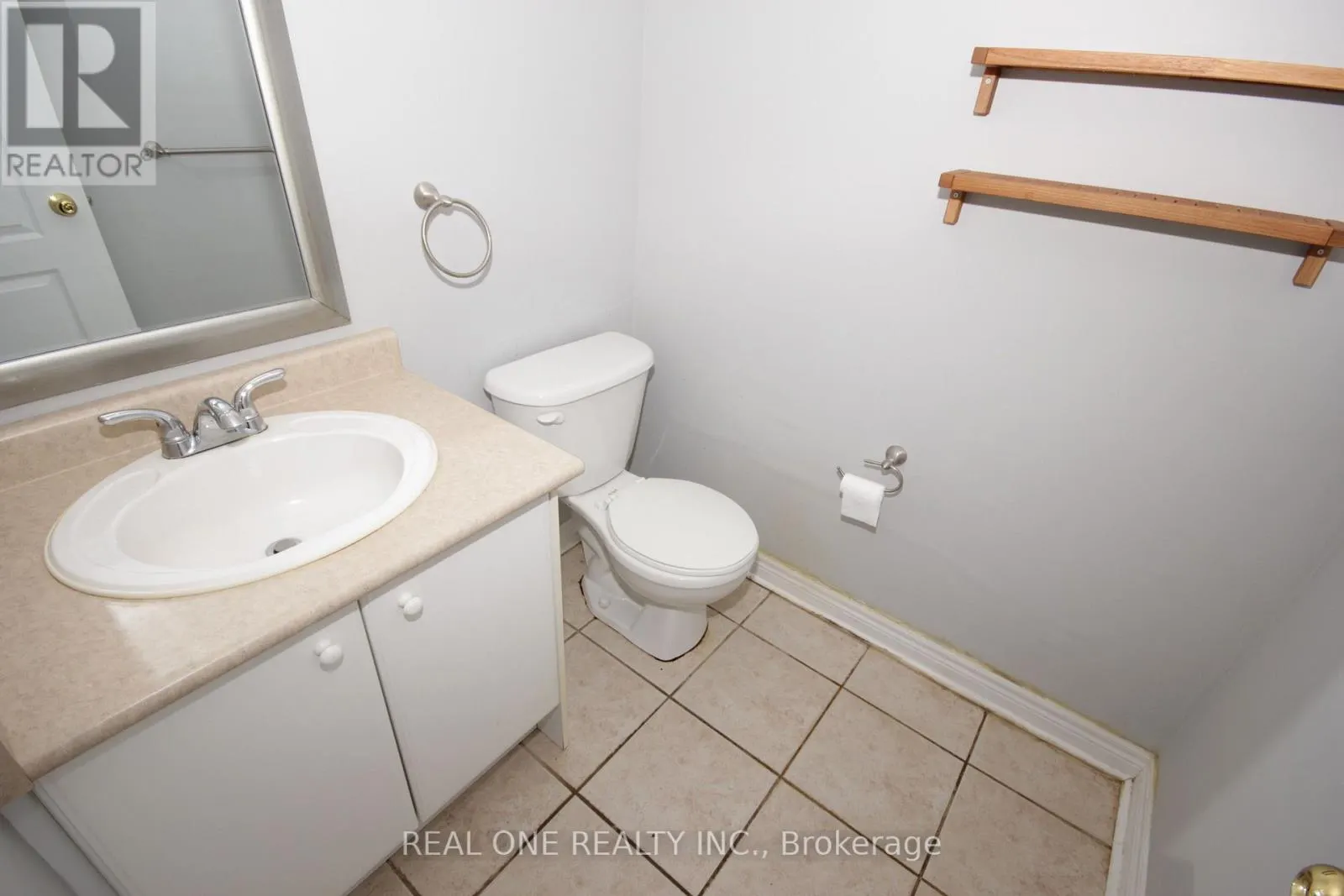 15 AZALEA GATE WAY