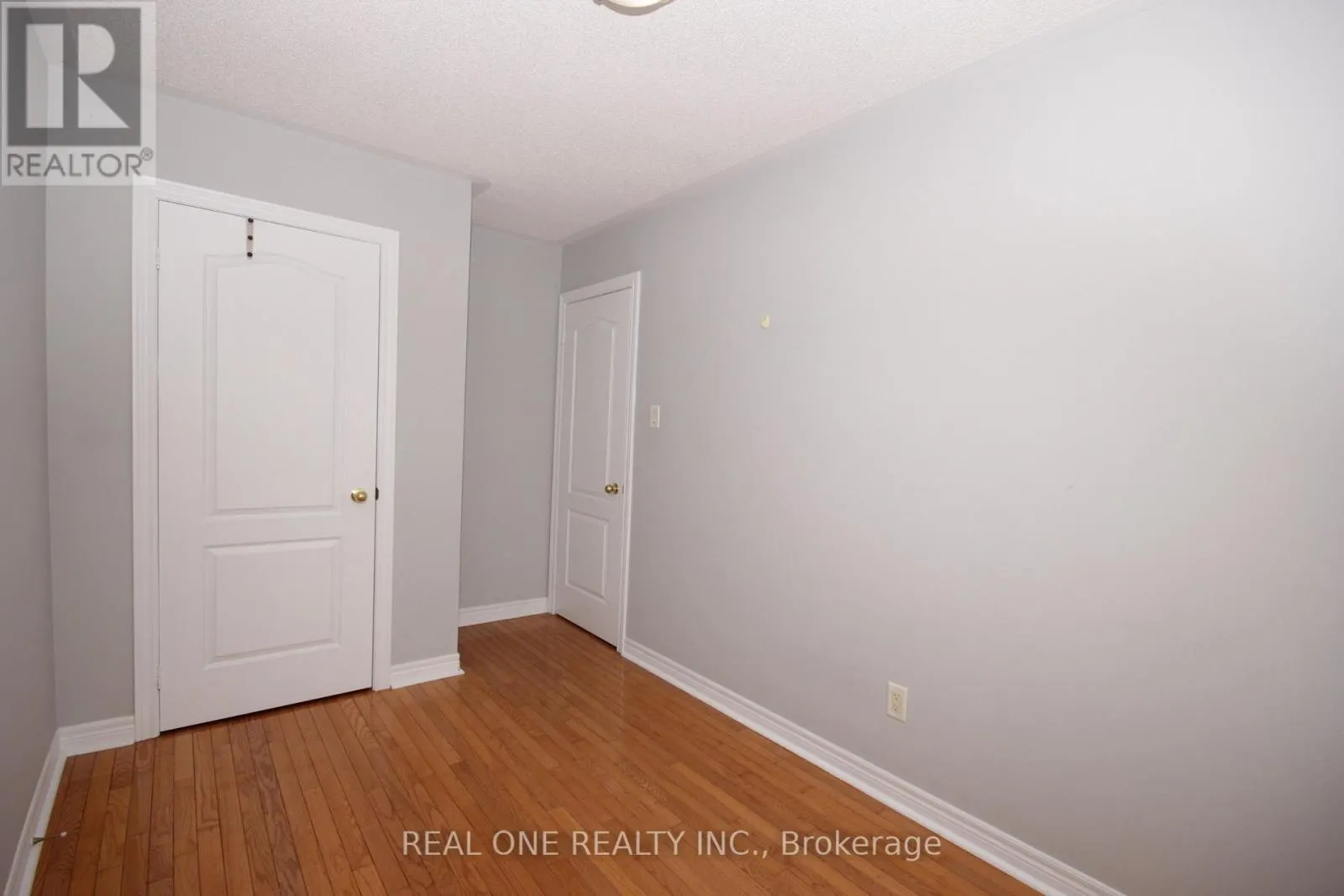 15 AZALEA GATE WAY