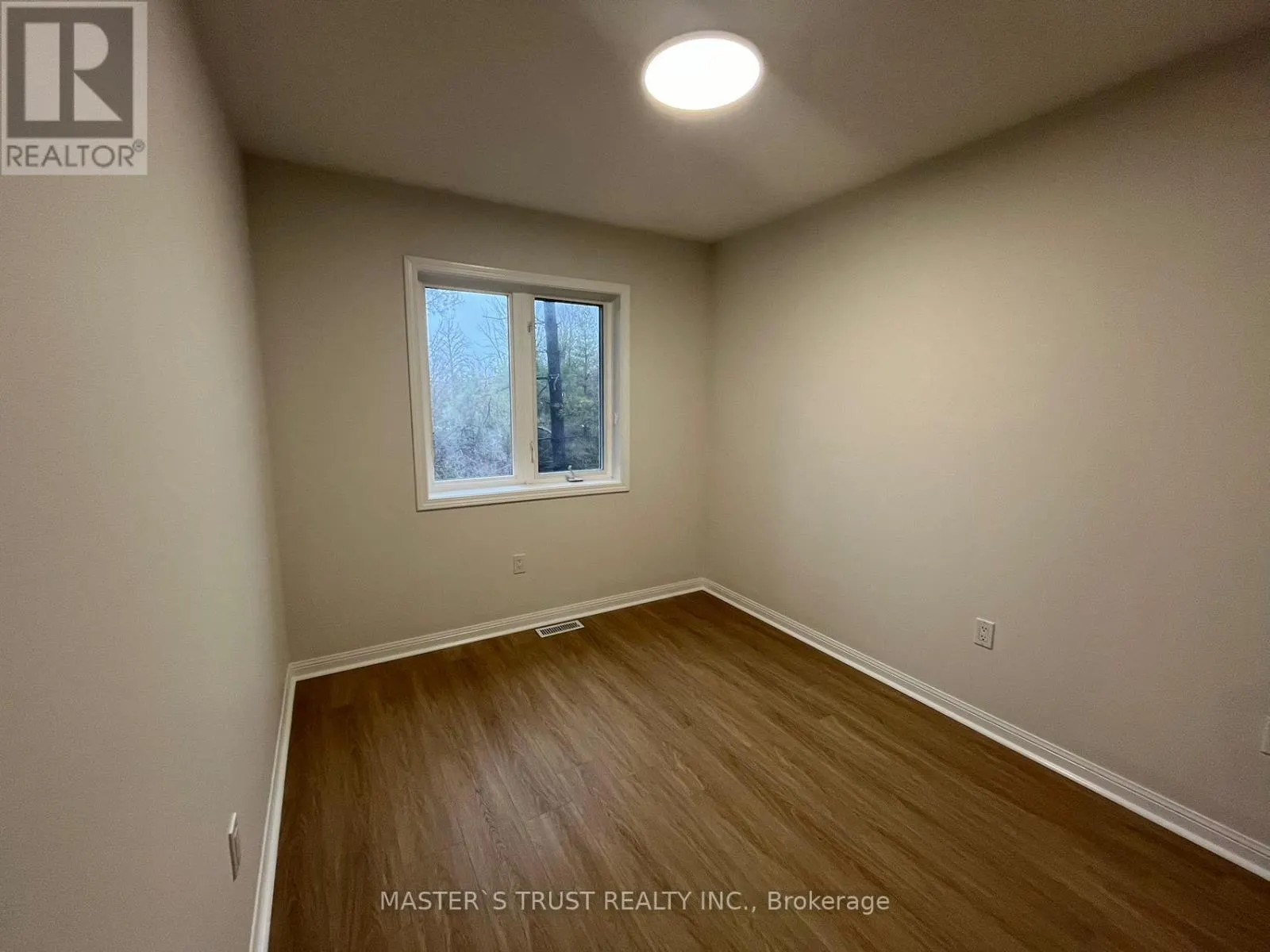 40 - 100 ELGIN MILLS ROAD W