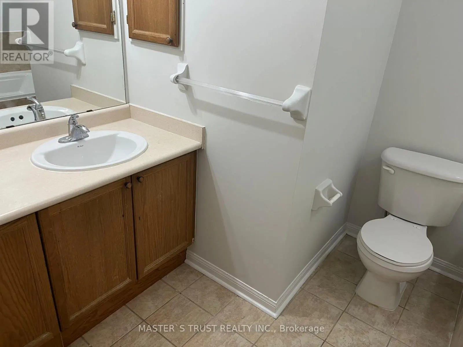 40 - 100 ELGIN MILLS ROAD W