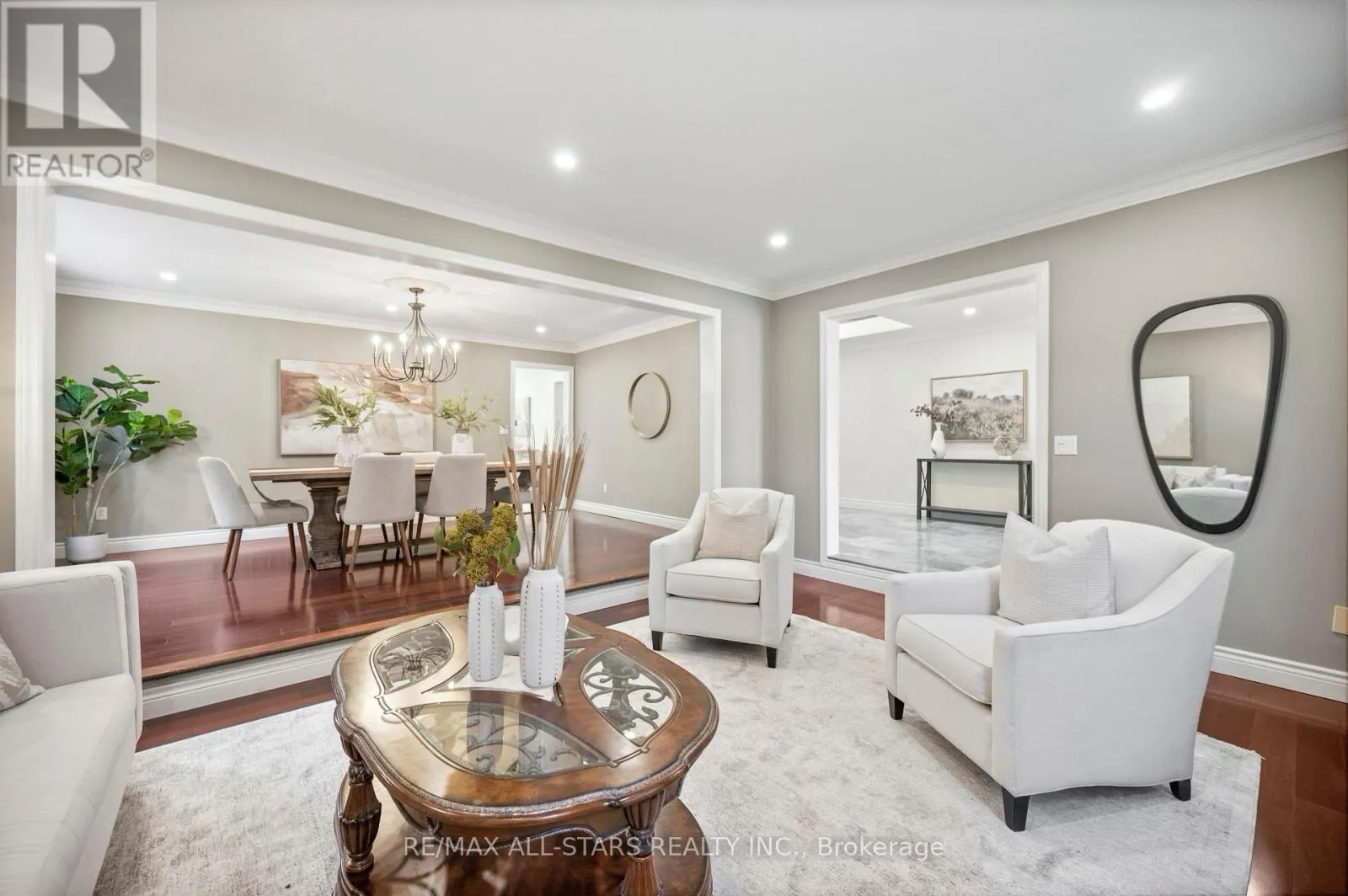 23 CHARRINGTON CRESCENT