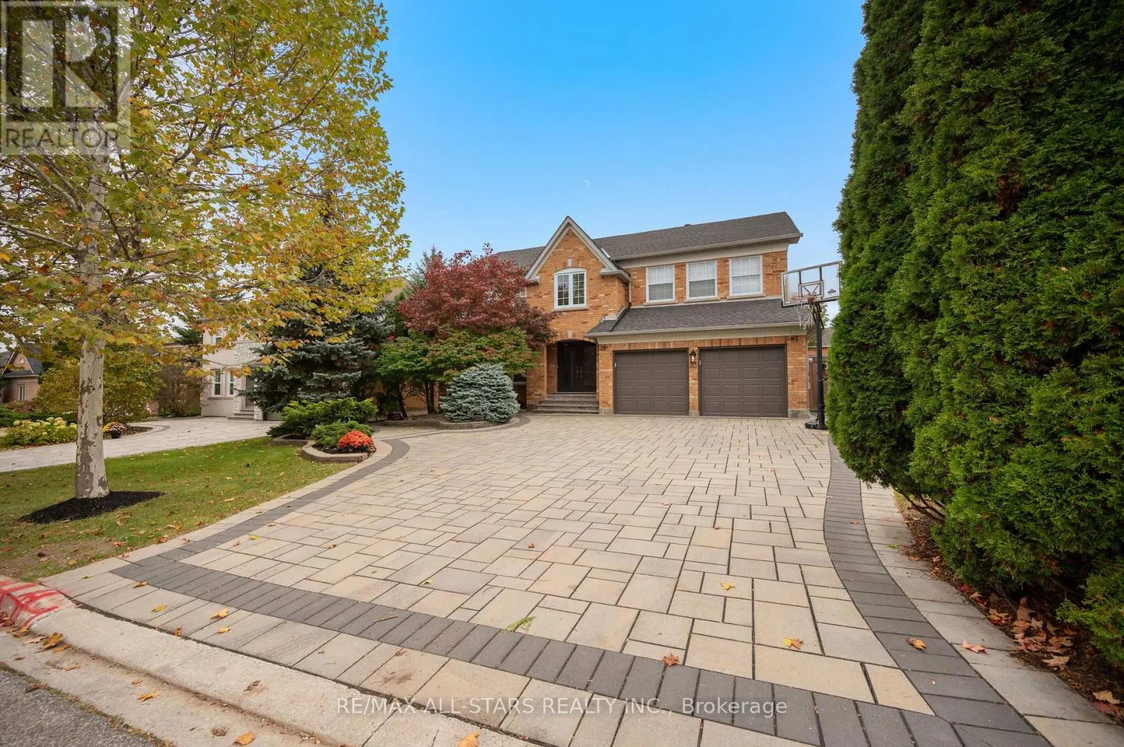 23 CHARRINGTON CRESCENT