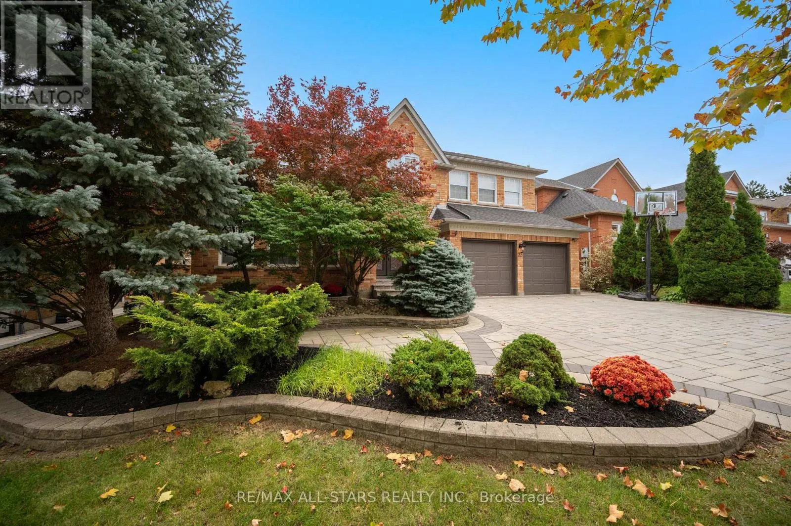 23 CHARRINGTON CRESCENT