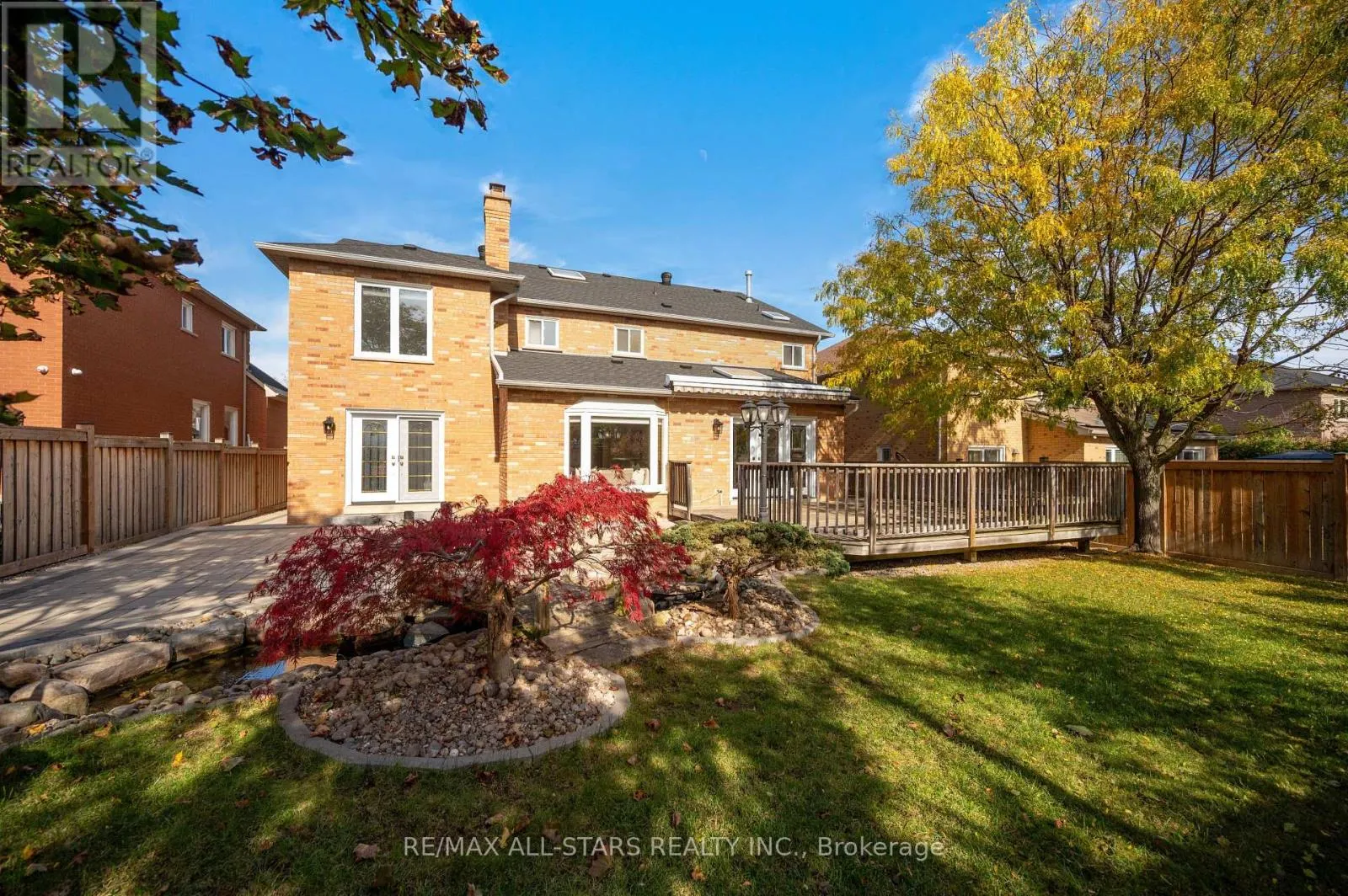 23 CHARRINGTON CRESCENT