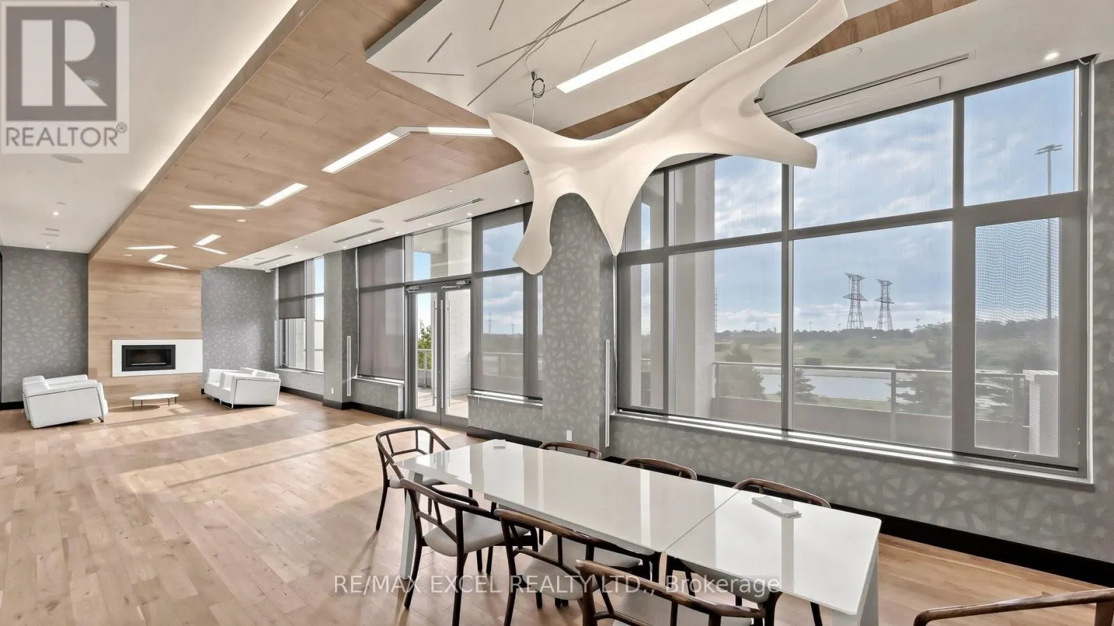 312 - 325 SOUTH PARK ROAD
